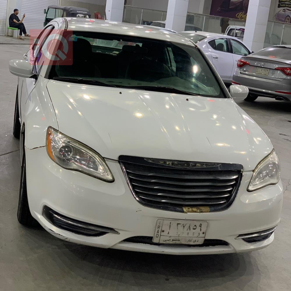 Chrysler 200